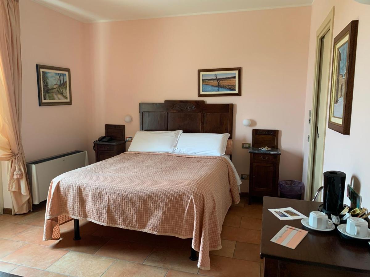 Mongalletto Castellinaldo Εξωτερικό φωτογραφία